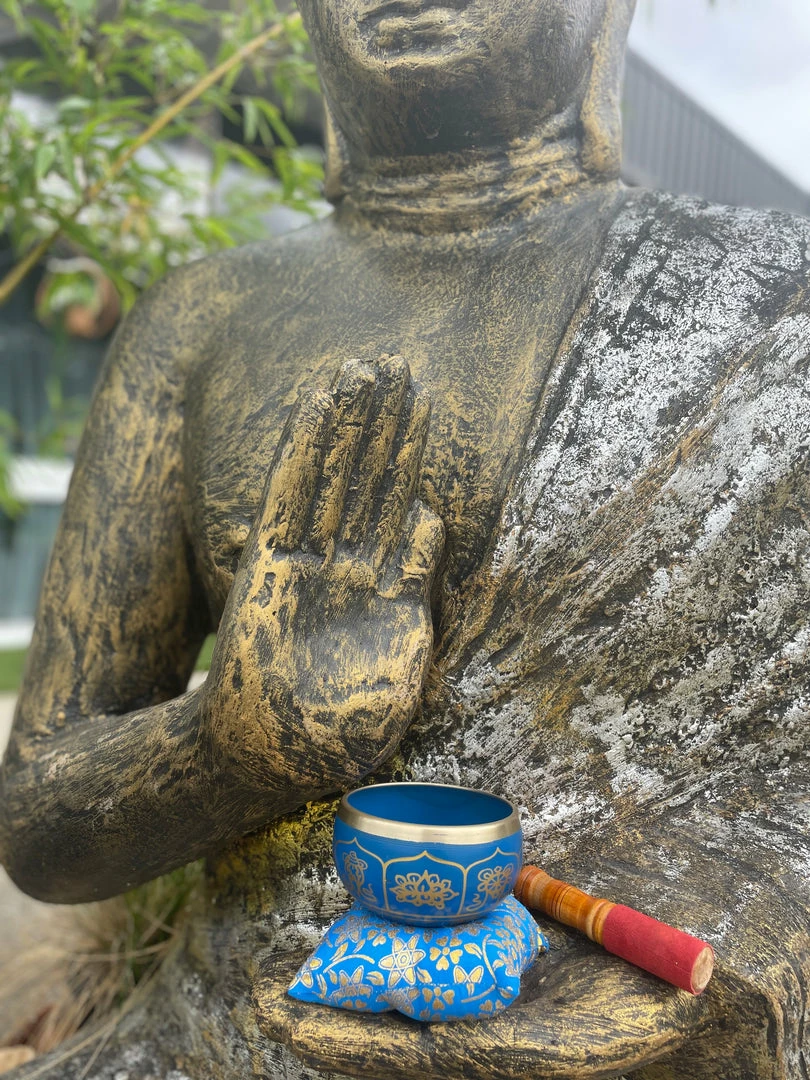 Flow Yoga Wear Tibetan Singing Bowl Throat Chakra 4 Flow Yoga Wear Tibetan Singing Bowl Throat Chakra