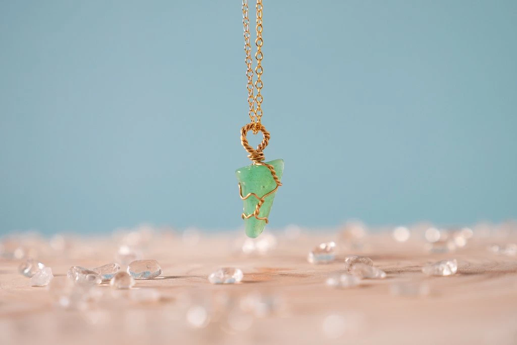 Flow Yoga Wear Jewellery Chrysoprase Dainty Necklace 6 Flow Yoga Wear Jewellery Chrysoprase Dainty Necklace
