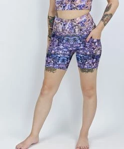 Flow Yoga Wear Amethyst Pocket Shortie ❅ WINTER SALE ❅