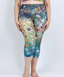 Flow Yoga Wear Pure Capri Leggings Artists Garden Pure Capri Legging