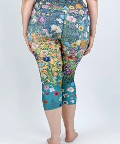 Flow Yoga Wear Pure Capri Leggings Artists Garden Pure Capri Legging 7 Flow Yoga Wear Pure Capri Leggings Artists Garden Pure Capri Legging