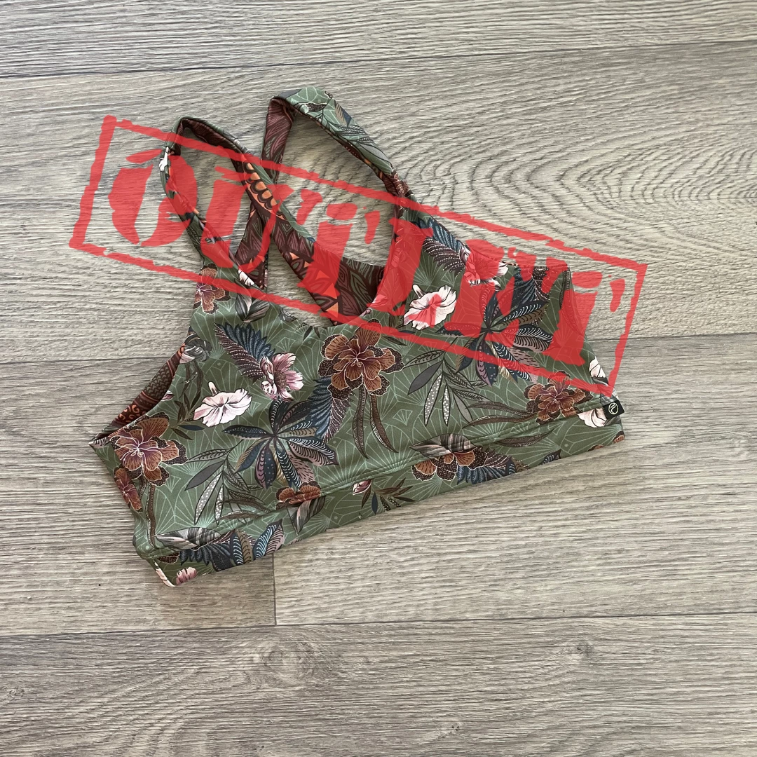 Flow Yoga Wear OUTLET Hideaway S 10-12 Keyhole Crop Top 3 Flow Yoga Wear OUTLET Hideaway S 10-12 Keyhole Crop Top