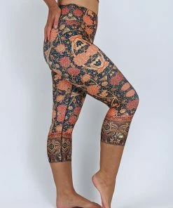 Flow Yoga Wear Dynasty Pure Capri Legging Pure Capri Leggings
