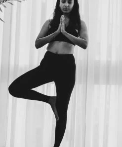 Flow Yoga Wear Midnight Black Compression Pocket Full Legging ❅ WINTER SALE ❅ 15 Flow Yoga Wear Midnight Black Compression Pocket Full Legging ❅ WINTER SALE ❅