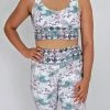 Flow Yoga Wear Finch Forest Comfort Croptop 1 Flow Yoga Wear Finch Forest Comfort Croptop