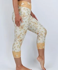Flow Yoga Wear Flower Child Pure Capri Legging ❅ WINTER SALE ❅