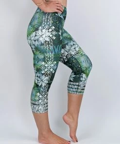 Flow Yoga Wear ❅ WINTER SALE ❅ Green Soul Pure Capri Legging XXS, XS