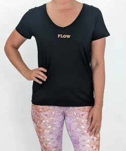 Flow Yoga Wear Grounded V Neck Tee ❅ WINTER SALE ❅