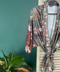 Flow Yoga Wear Hideaway Kimono Robe