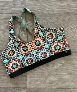 Flow Yoga Wear Kaleidoscope XS 8-10 Keyhole Crop Top