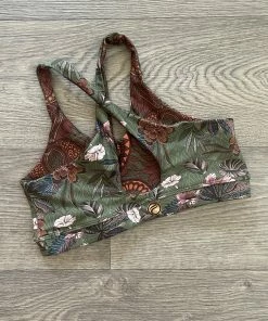 Flow Yoga Wear OUTLET Hideaway S 10-12 Keyhole Crop Top 7 Flow Yoga Wear OUTLET Hideaway S 10-12 Keyhole Crop Top