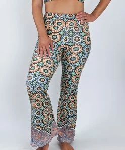 Flow Yoga Wear ❅ WINTER SALE ❅ Kaleidoscope Flare