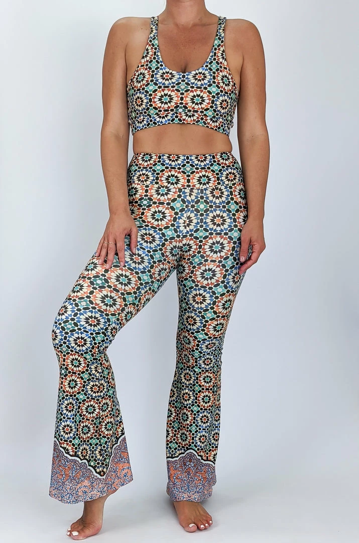 Flow Yoga Wear ❅ WINTER SALE ❅ Kaleidoscope Flare 5 Flow Yoga Wear ❅ WINTER SALE ❅ Kaleidoscope Flare
