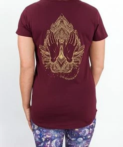 Flow Yoga Wear Kindness Scoop Tee 2.0 ❅ WINTER SALE ❅