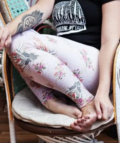 Flow Yoga Wear Lady Of The Cranes XXS Capri Legging ❅ WINTER SALE ❅ 11 Flow Yoga Wear Lady Of The Cranes XXS Capri Legging ❅ WINTER SALE ❅