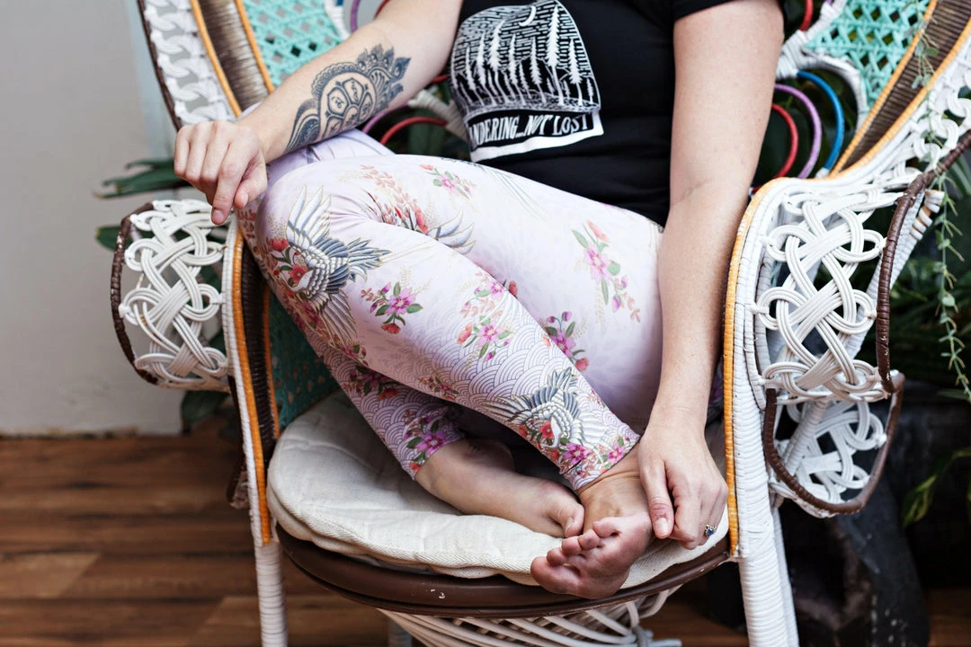 Flow Yoga Wear Lady Of The Cranes XXS Capri Legging ❅ WINTER SALE ❅ 7 Flow Yoga Wear Lady Of The Cranes XXS Capri Legging ❅ WINTER SALE ❅