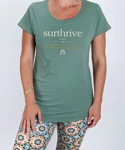 Flow Yoga Wear ❅ WINTER SALE ❅ Surthrive Scoop Tee
