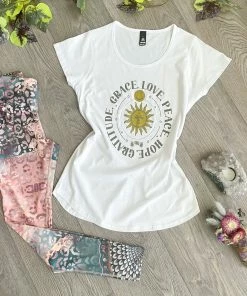 Flow Yoga Wear Sunny Scoop Tee