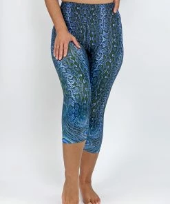 Flow Yoga Wear Pure Capri Leggings Sapphire Serpent Pure Capri Legging