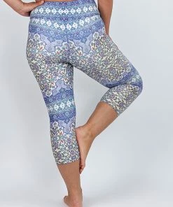 Flow Yoga Wear ❅ WINTER SALE ❅ Turkish Delight Pure Capri Legging 7 Flow Yoga Wear ❅ WINTER SALE ❅ Turkish Delight Pure Capri Legging