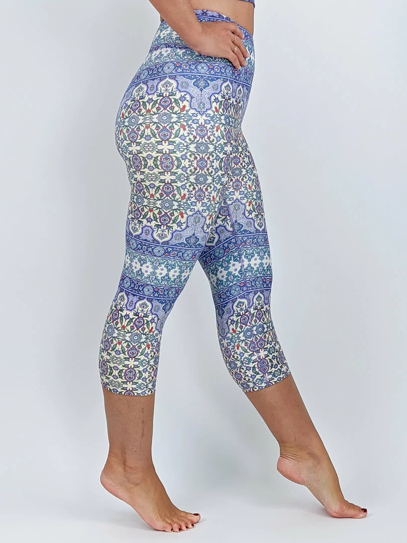 Flow Yoga Wear ❅ WINTER SALE ❅ Turkish Delight Pure Capri Legging 4 Flow Yoga Wear ❅ WINTER SALE ❅ Turkish Delight Pure Capri Legging