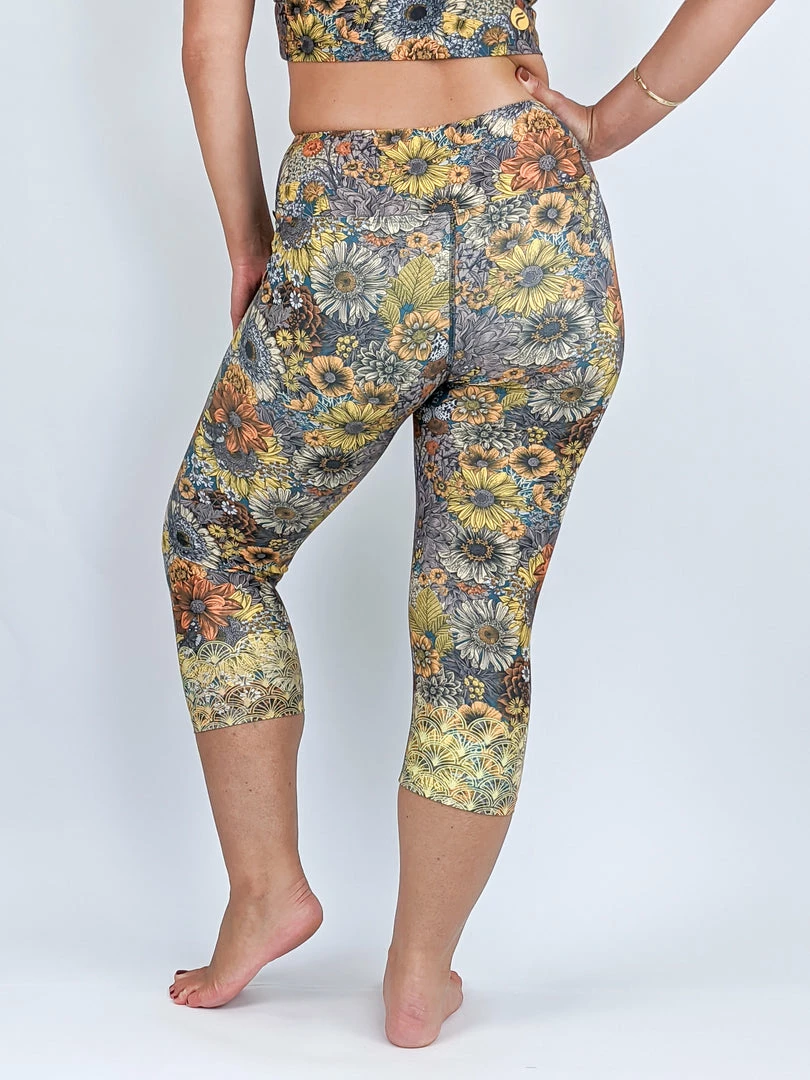 Flow Yoga Wear Wild & Free Pure Capri Legging 5 Flow Yoga Wear Wild & Free Pure Capri Legging