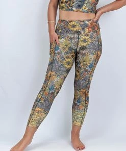 Flow Yoga Wear ❅ WINTER SALE ❅ Wild & Free Pocket 7/8th Legging XXS, XS