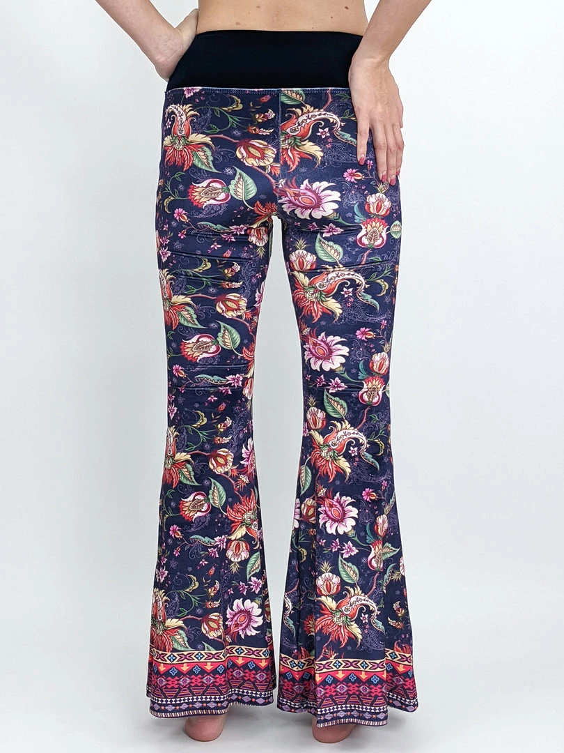 Flow Yoga Wear Flares Zeppelin Paisley Velvet Flare 5 Flow Yoga Wear Flares Zeppelin Paisley Velvet Flare
