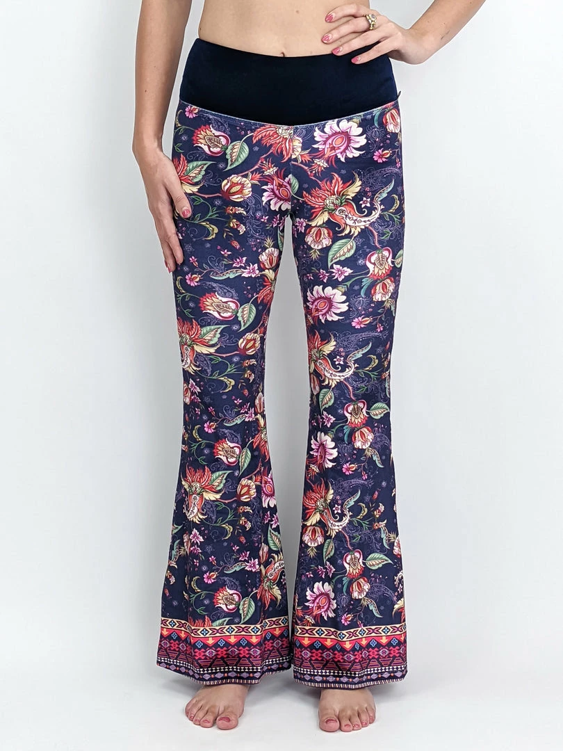 Flow Yoga Wear Flares Zeppelin Paisley Velvet Flare 3 Flow Yoga Wear Flares Zeppelin Paisley Velvet Flare